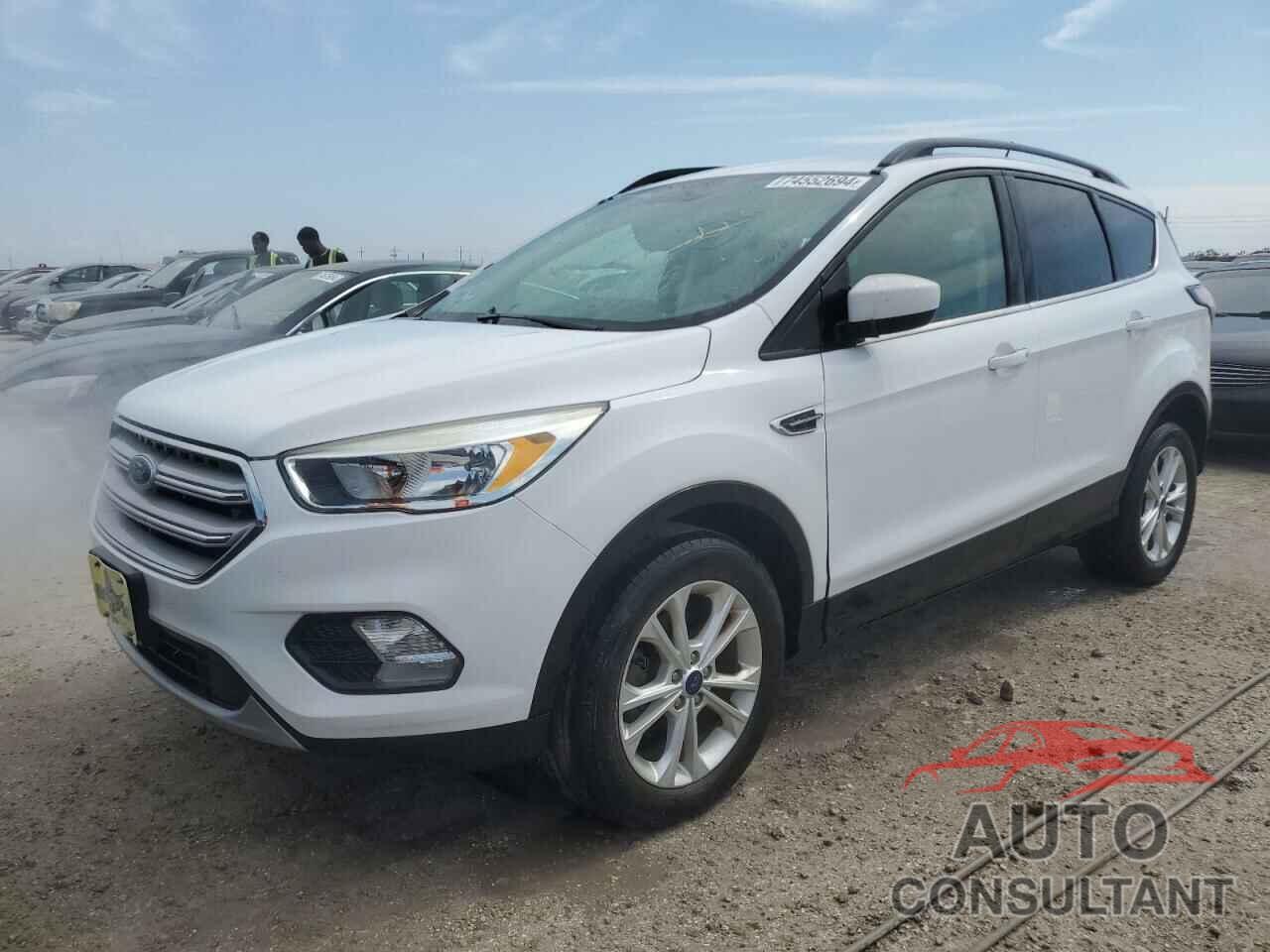 FORD ESCAPE 2018 - 1FMCU0GD6JUB36424