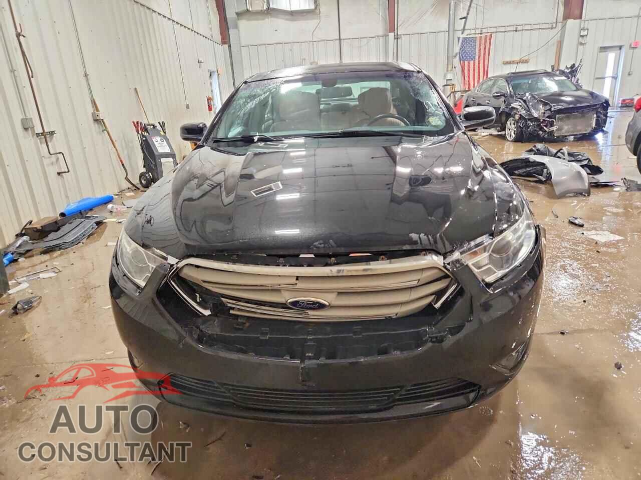 FORD TAURUS 2015 - 1FAHP2H80FG104112