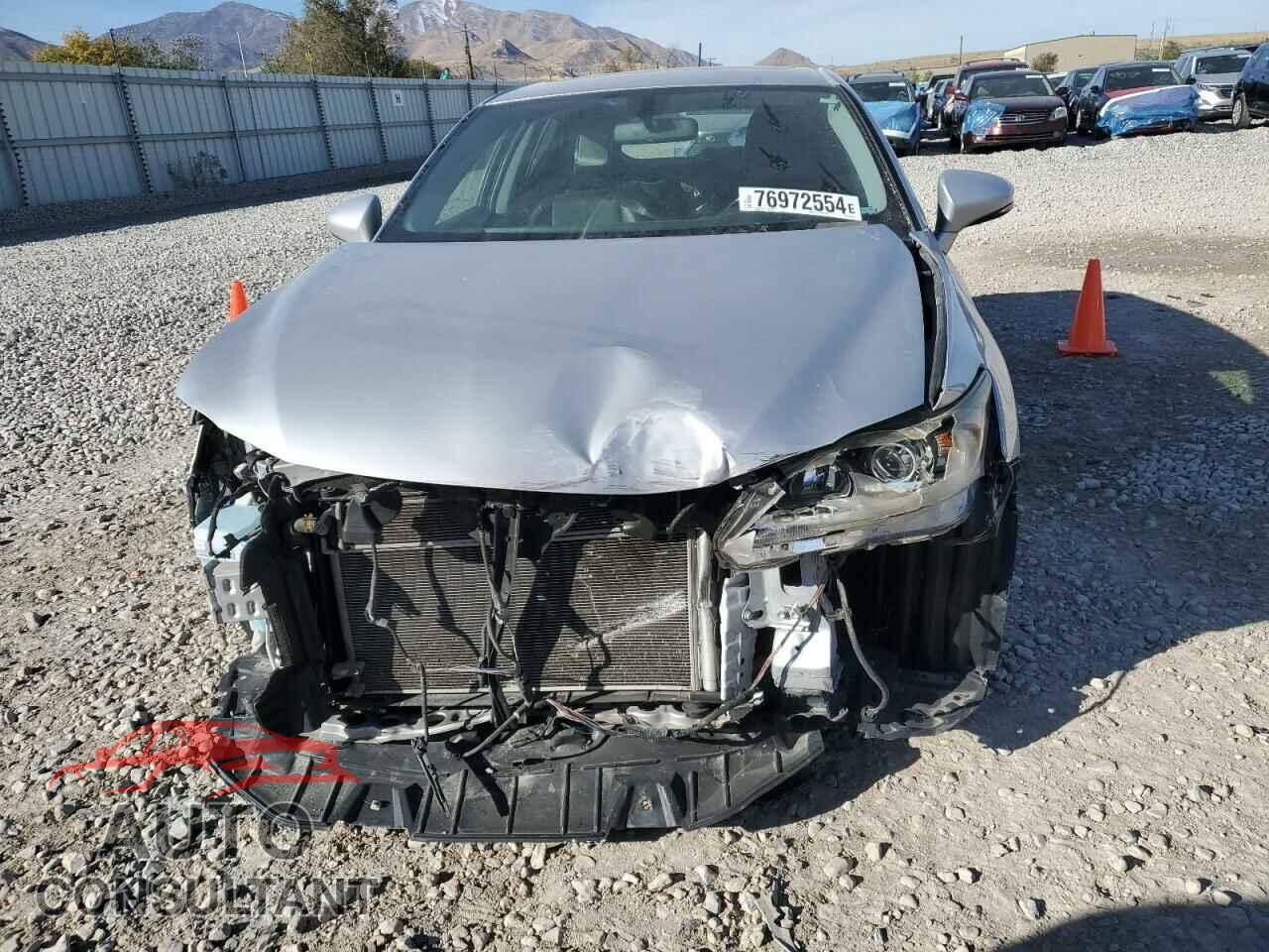 LEXUS CT 200 2011 - JTHKD5BH1B2016159