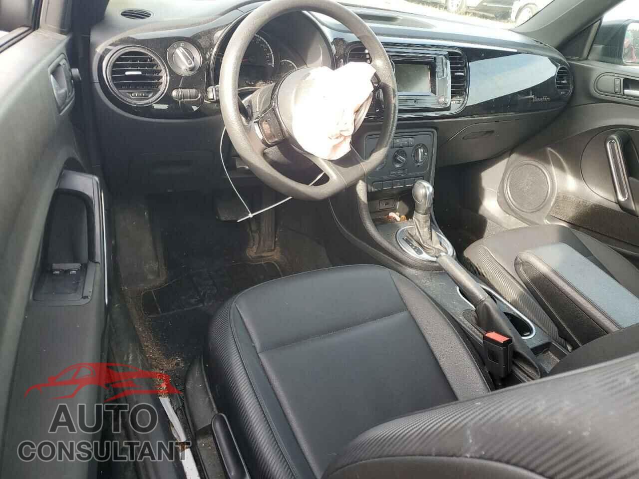 VOLKSWAGEN BEETLE 2016 - 3VWF17AT0GM609621