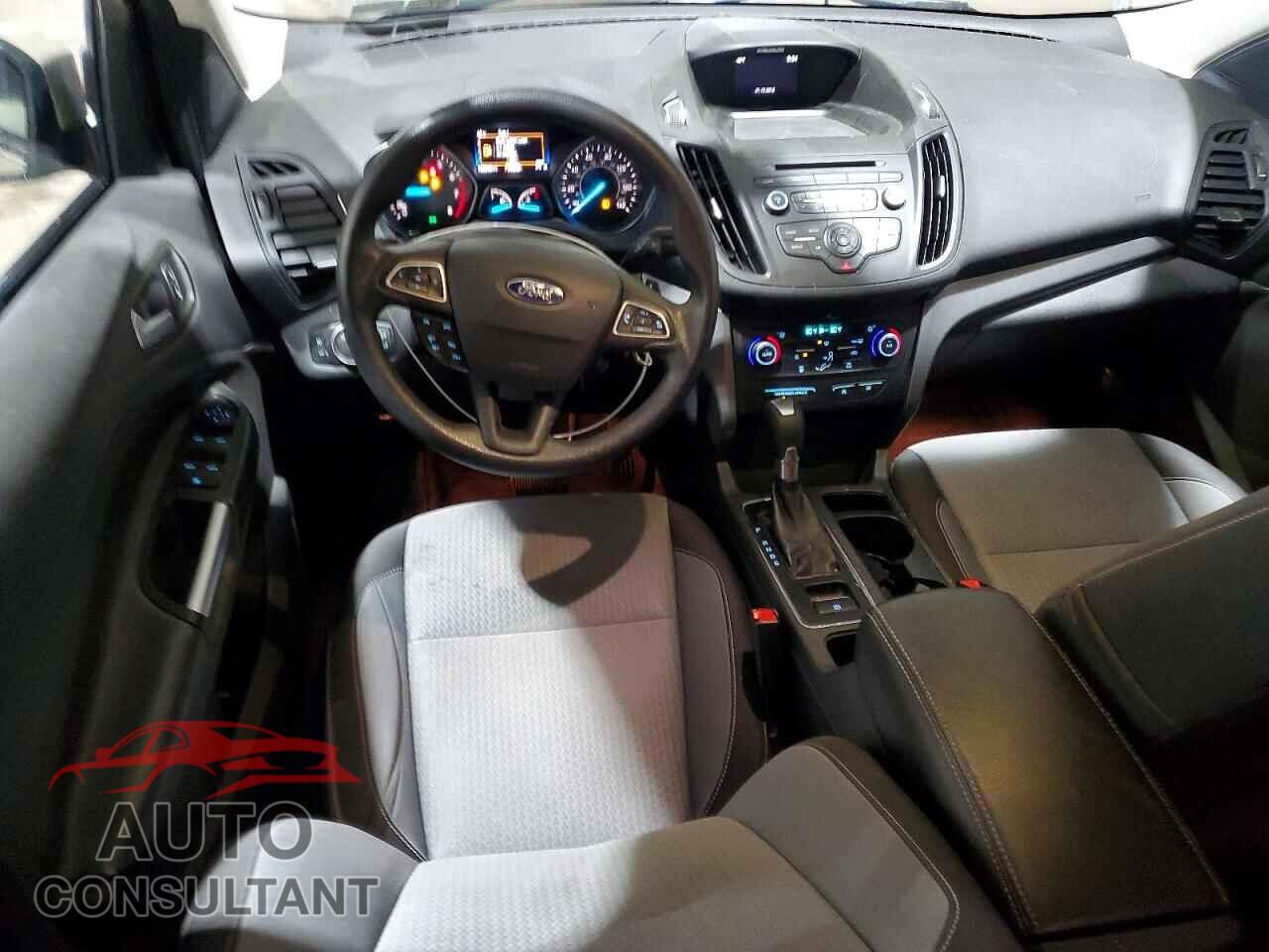 FORD ESCAPE 2017 - 1FMCU0G95HUF10012