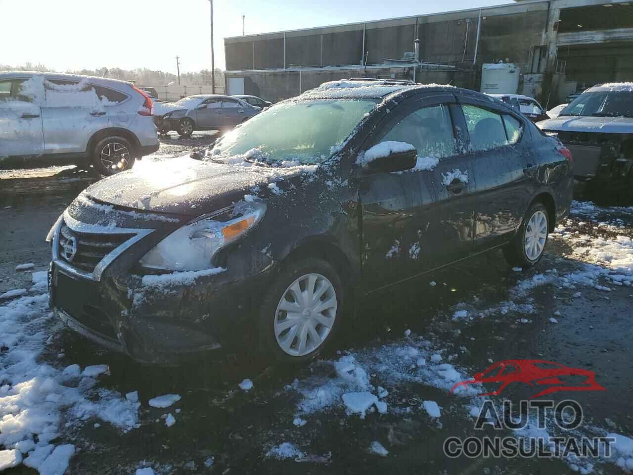 NISSAN VERSA 2018 - 3N1CN7APXJL862443