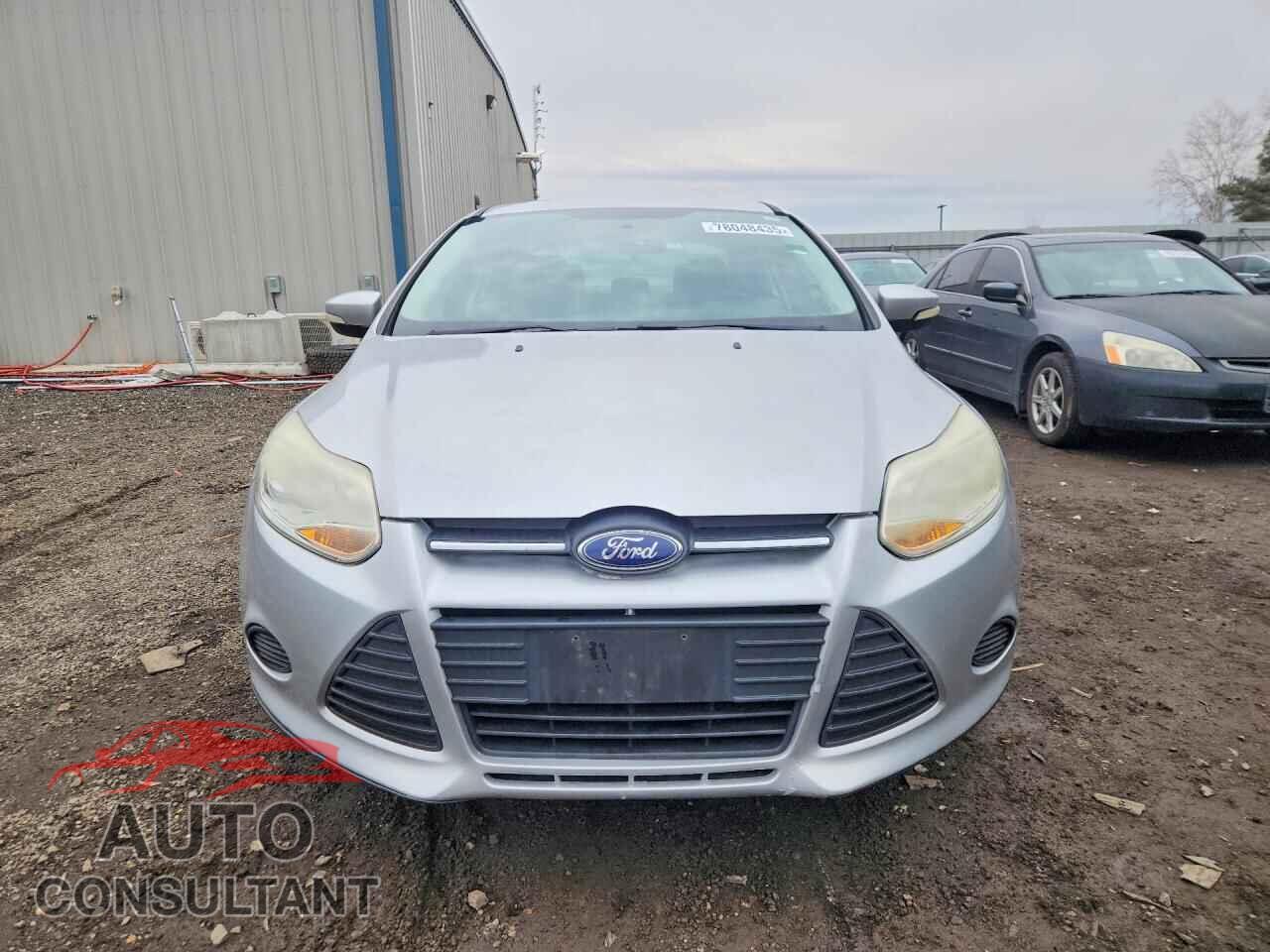 FORD FOCUS 2014 - 1FADP3F25EL104695