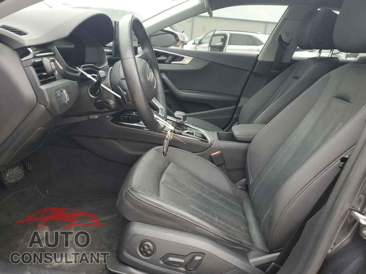 AUDI A5 2022 - WAUCBCF55NA011702