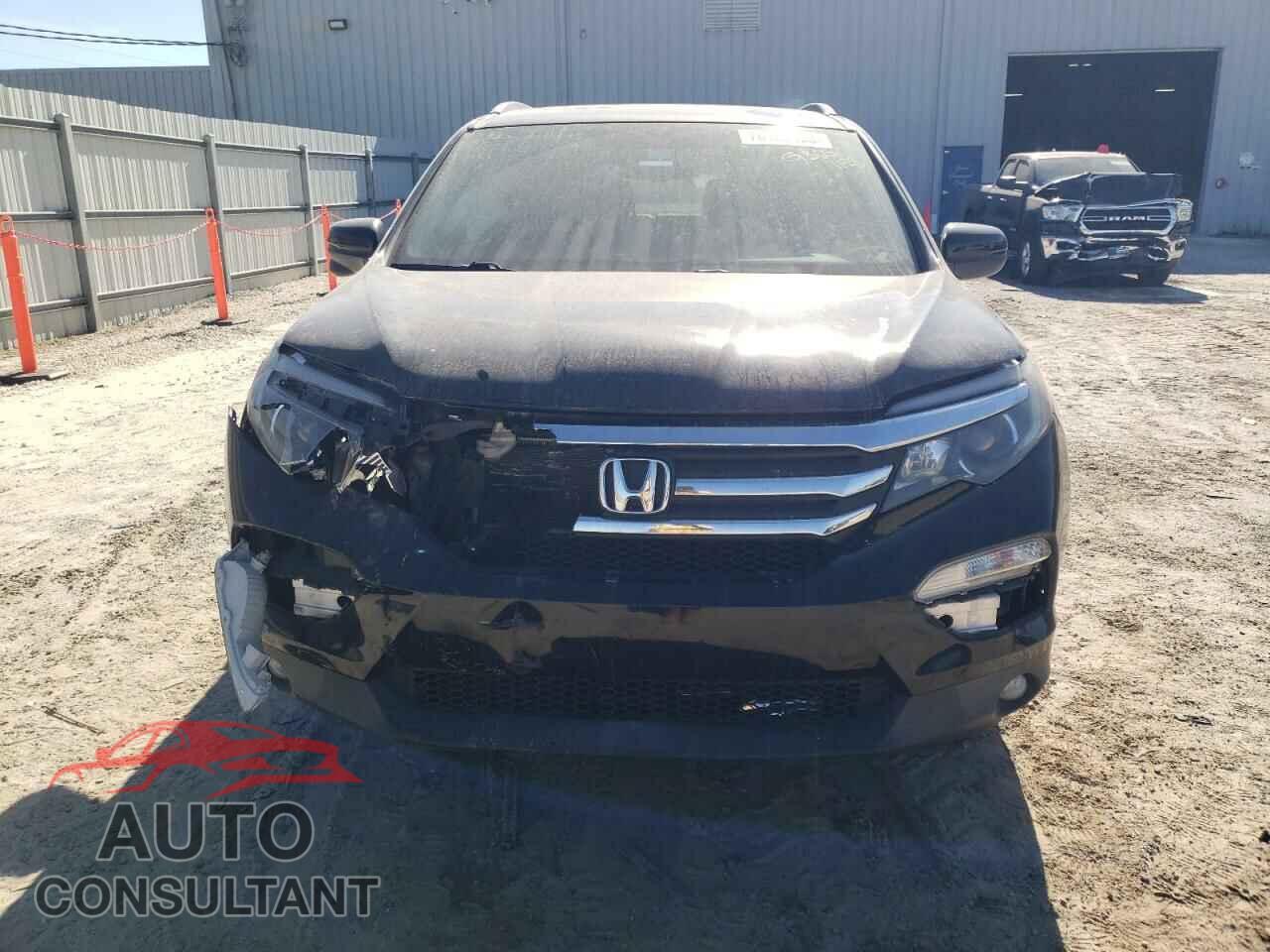 HONDA PILOT 2017 - 5FNYF5H80HB033506