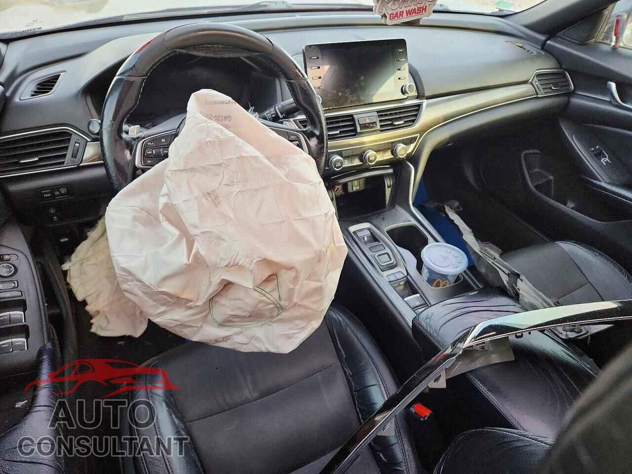 HONDA ACCORD 2018 - 1HGCV2F37JA018536