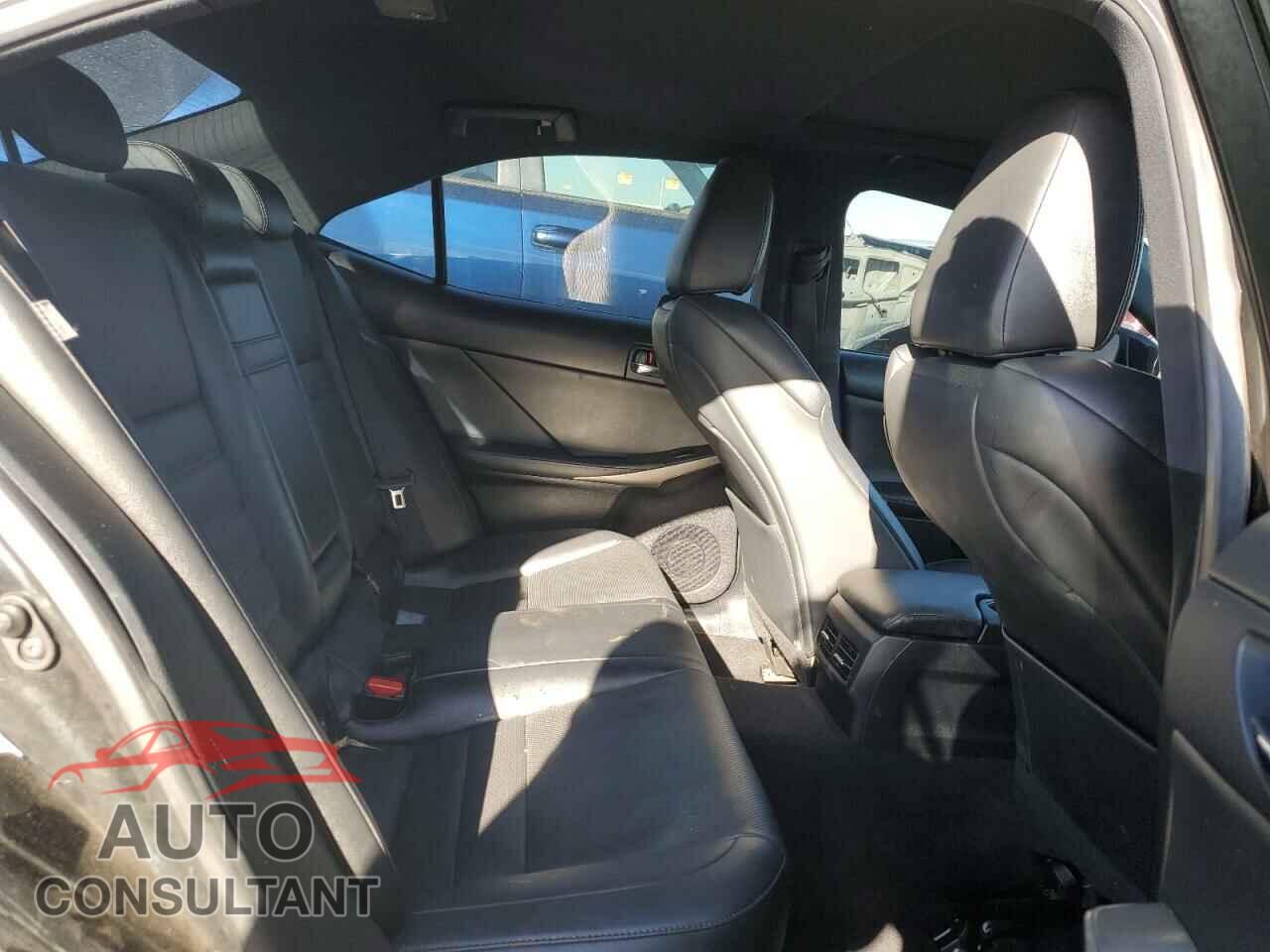 LEXUS IS 2015 - JTHCF1D25F5020686