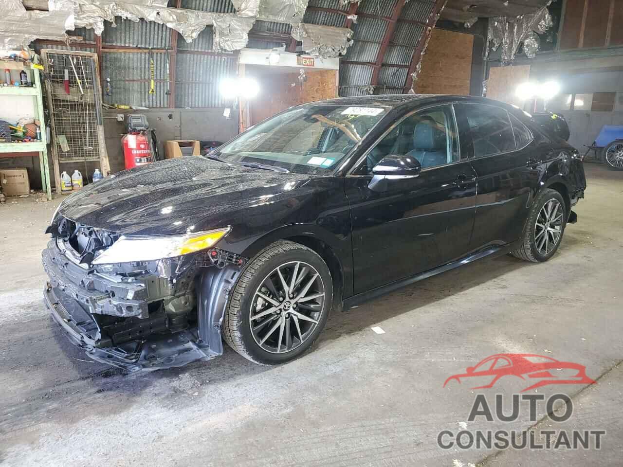 TOYOTA CAMRY 2023 - 4T1F11BK6PU092855
