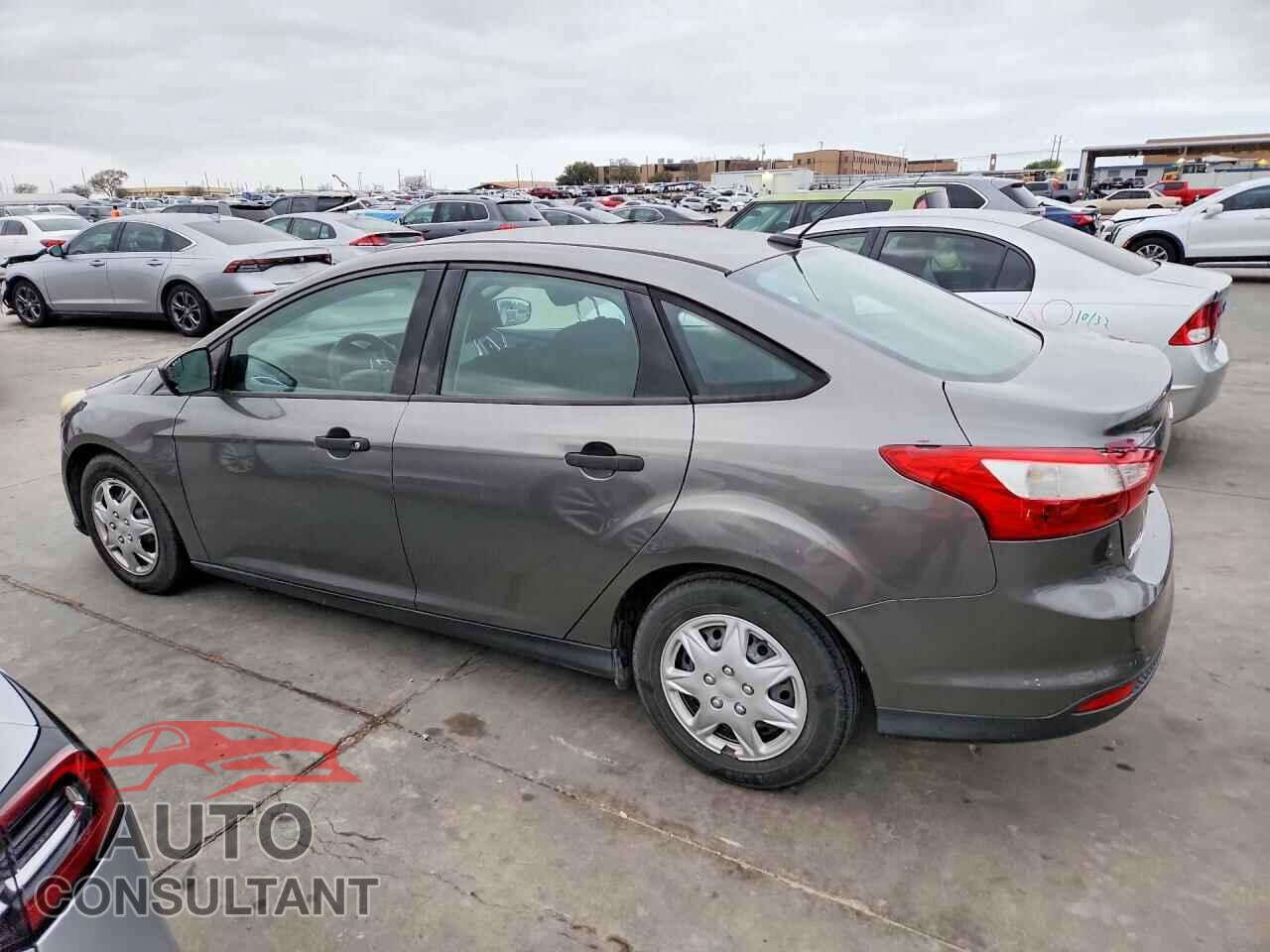 FORD FOCUS 2013 - 1FADP3E2XDL243706
