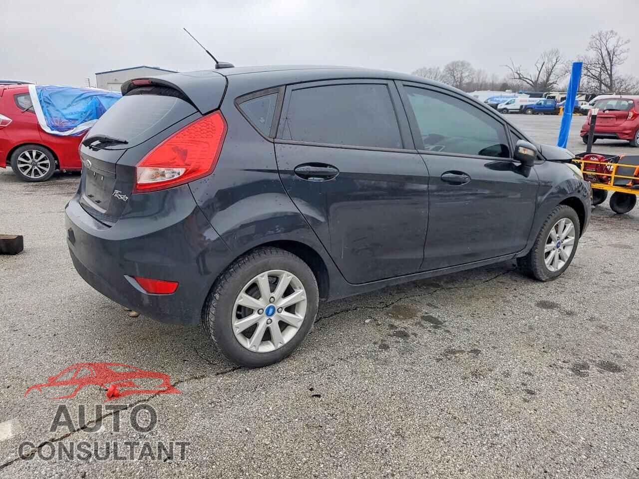 FORD FIESTA 2013 - 3FADP4EJ2DM150402