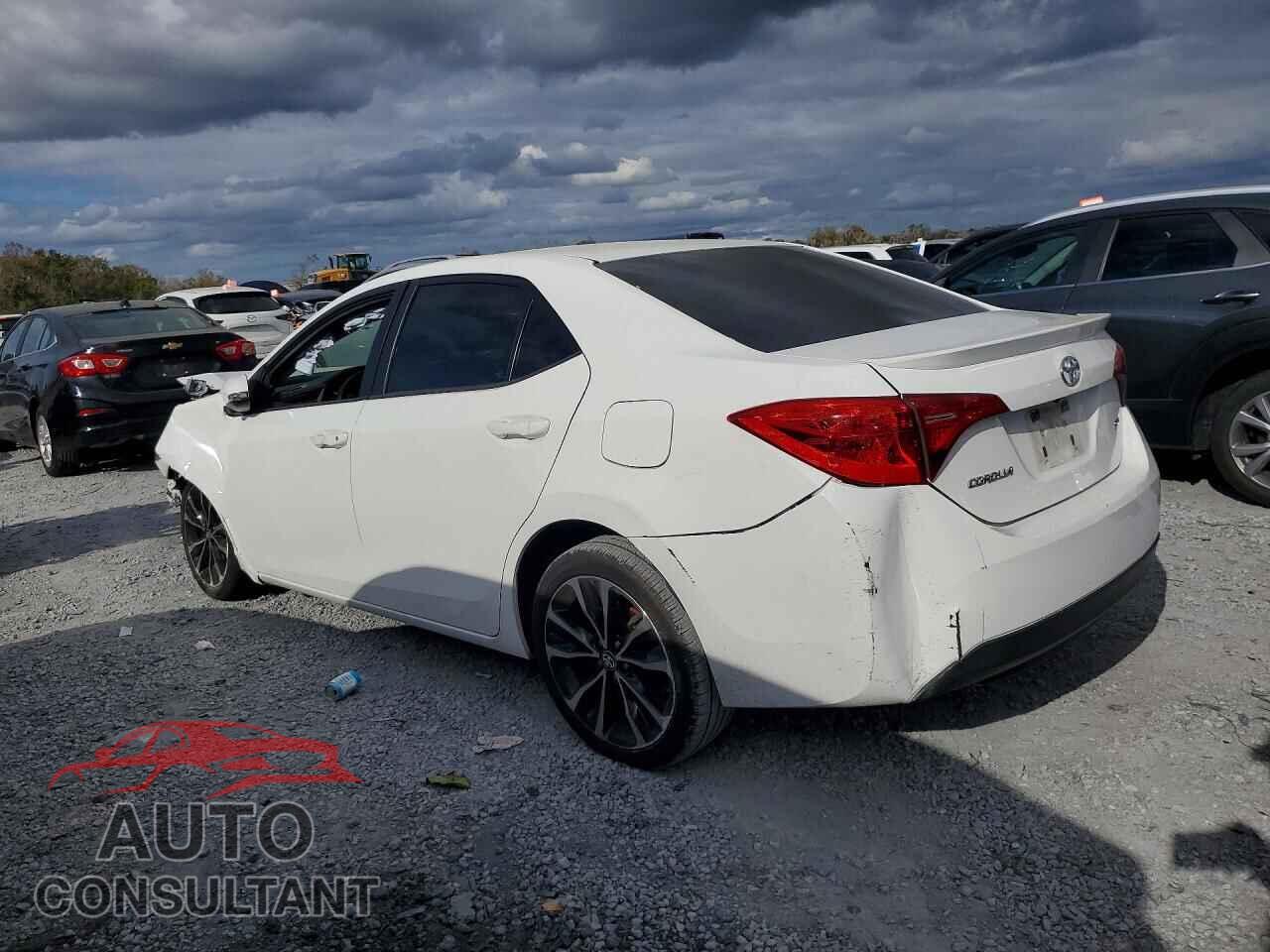 TOYOTA COROLLA 2017 - 5YFBURHE2HP645686
