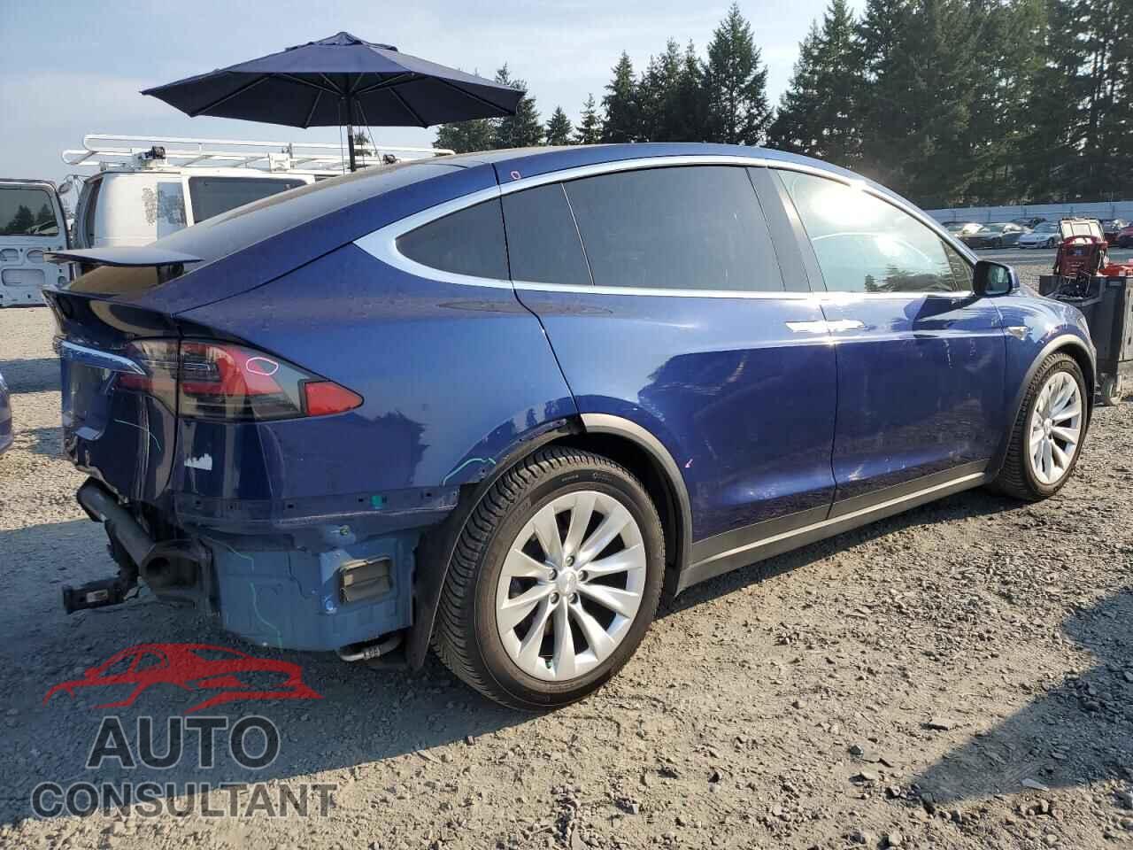 TESLA MODEL X 2016 - 5YJXCBE21GF018787