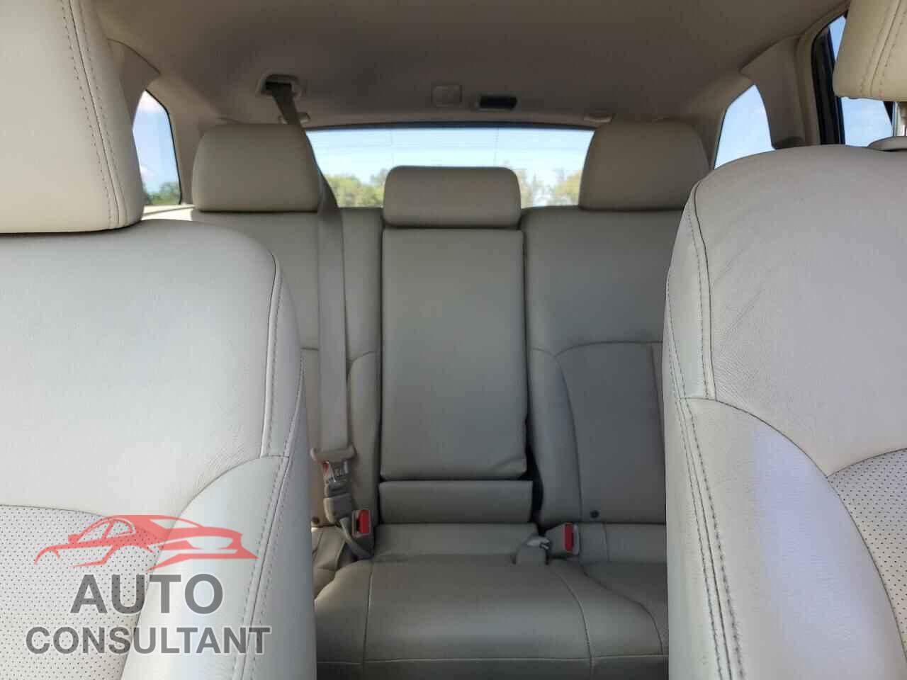 SUBARU OUTBACK 2012 - 4S4BRBKCXC3270322