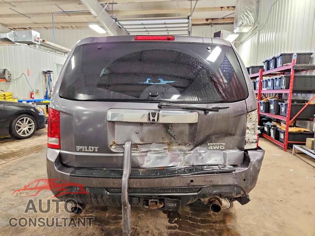 HONDA PILOT 2015 - 5FNYF4H99FB033956