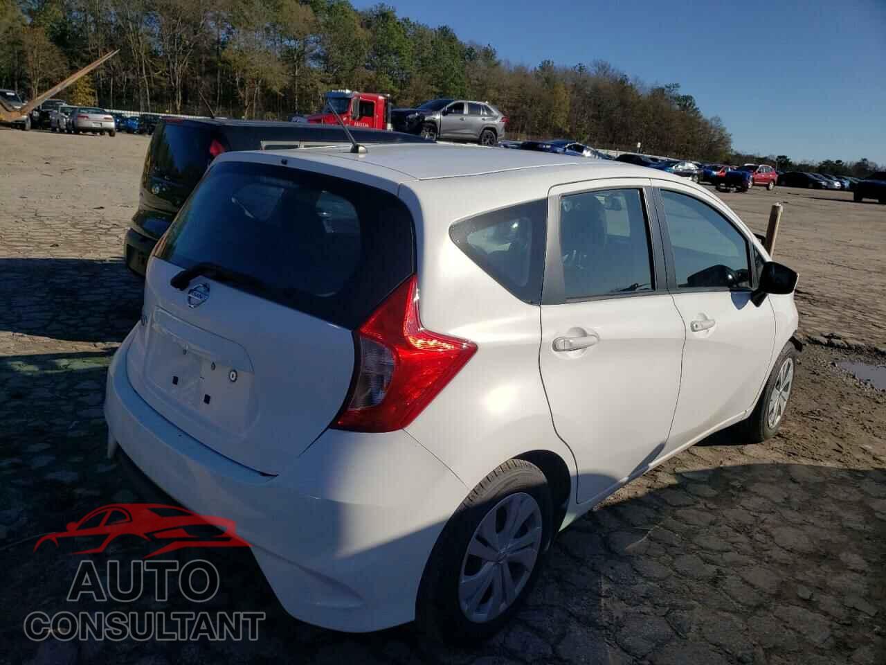 NISSAN VERSA 2017 - 3N1CE2CP8HL379057