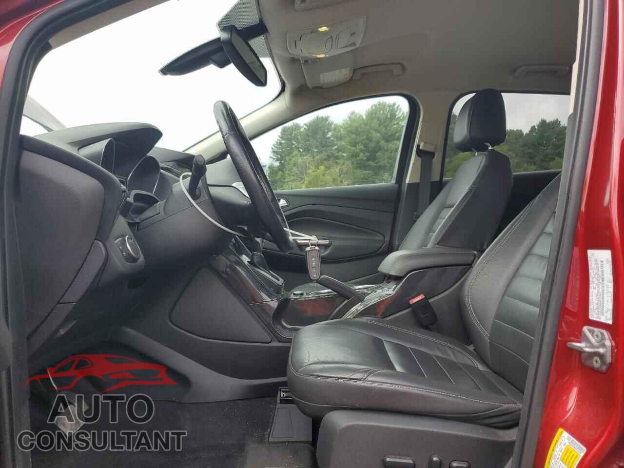 FORD ESCAPE 2016 - 1FMCU9J96GUC16596