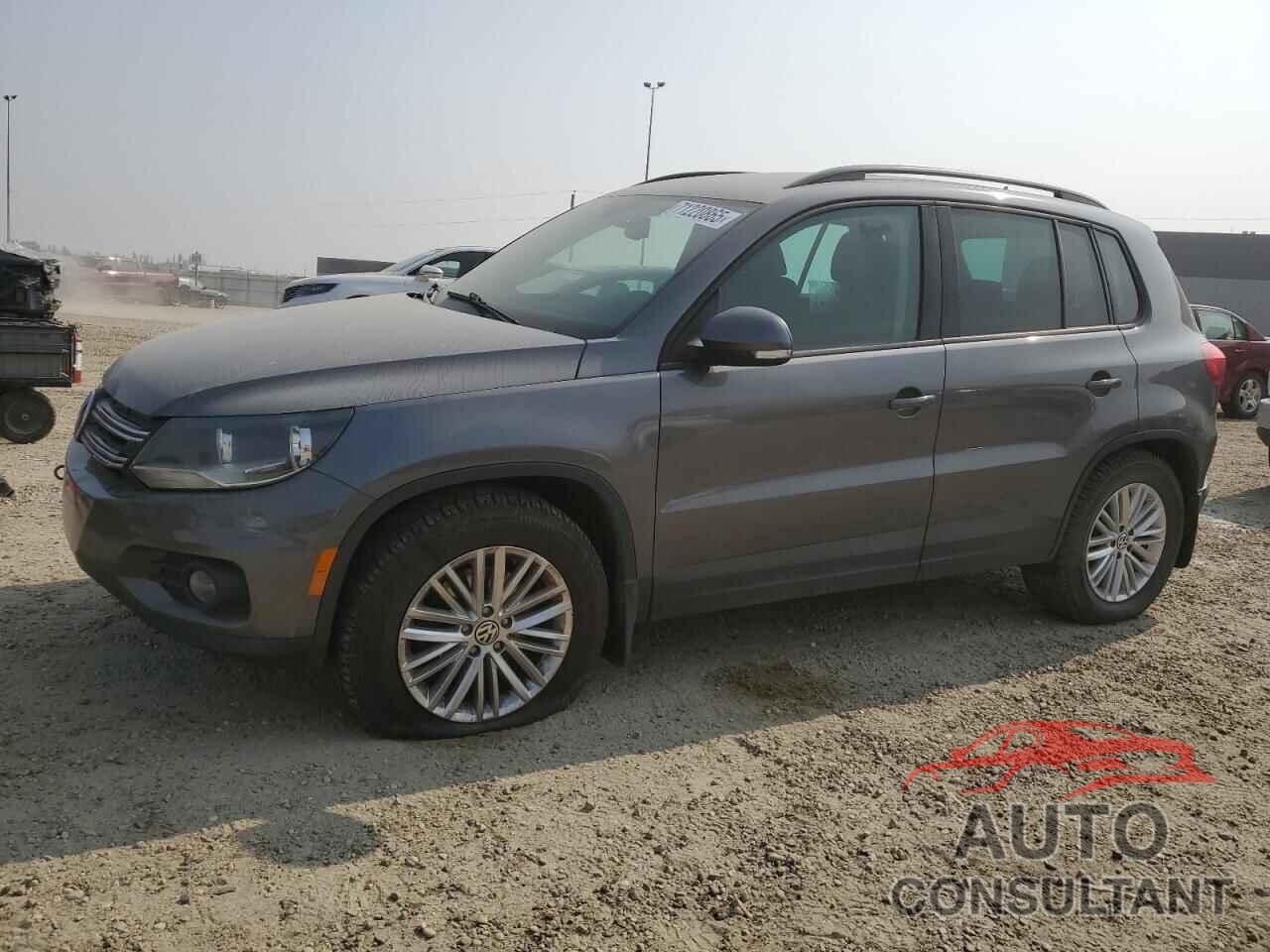 VOLKSWAGEN TIGUAN 2016 - WVGJV7AX0GW581612