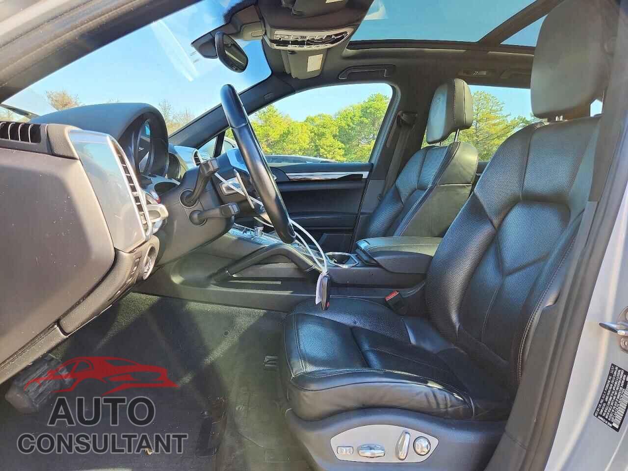 PORSCHE CAYENNE 2018 - WP1AA2A25JKA06295