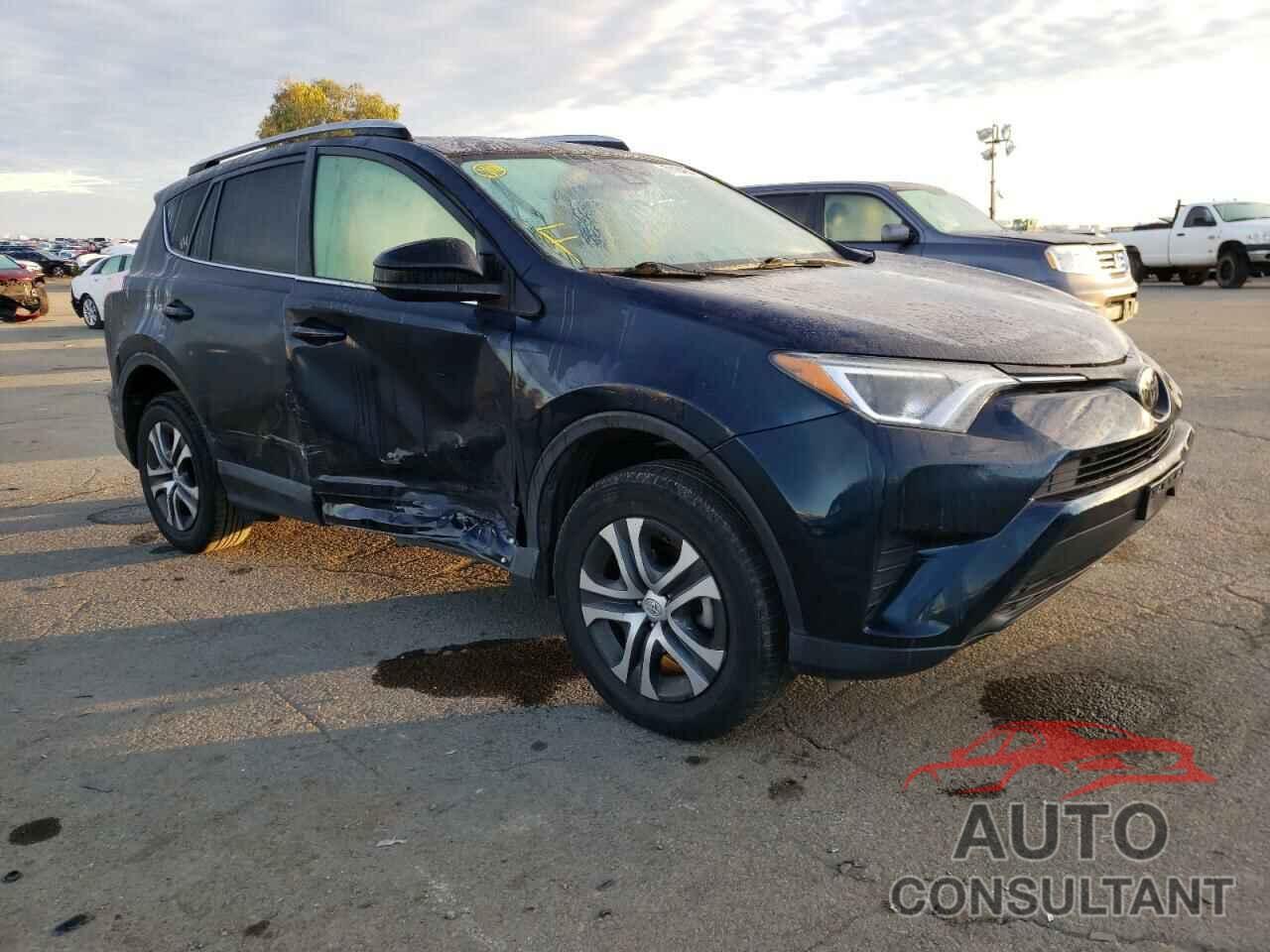 TOYOTA RAV4 2017 - JTMZFREV1HJ712781