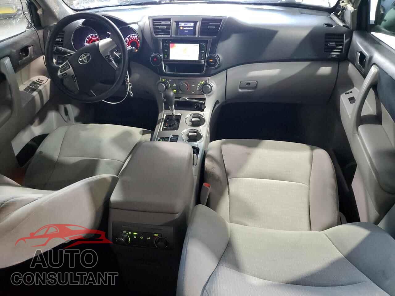 TOYOTA HIGHLANDER 2013 - 5TDBK3EH8DS245599