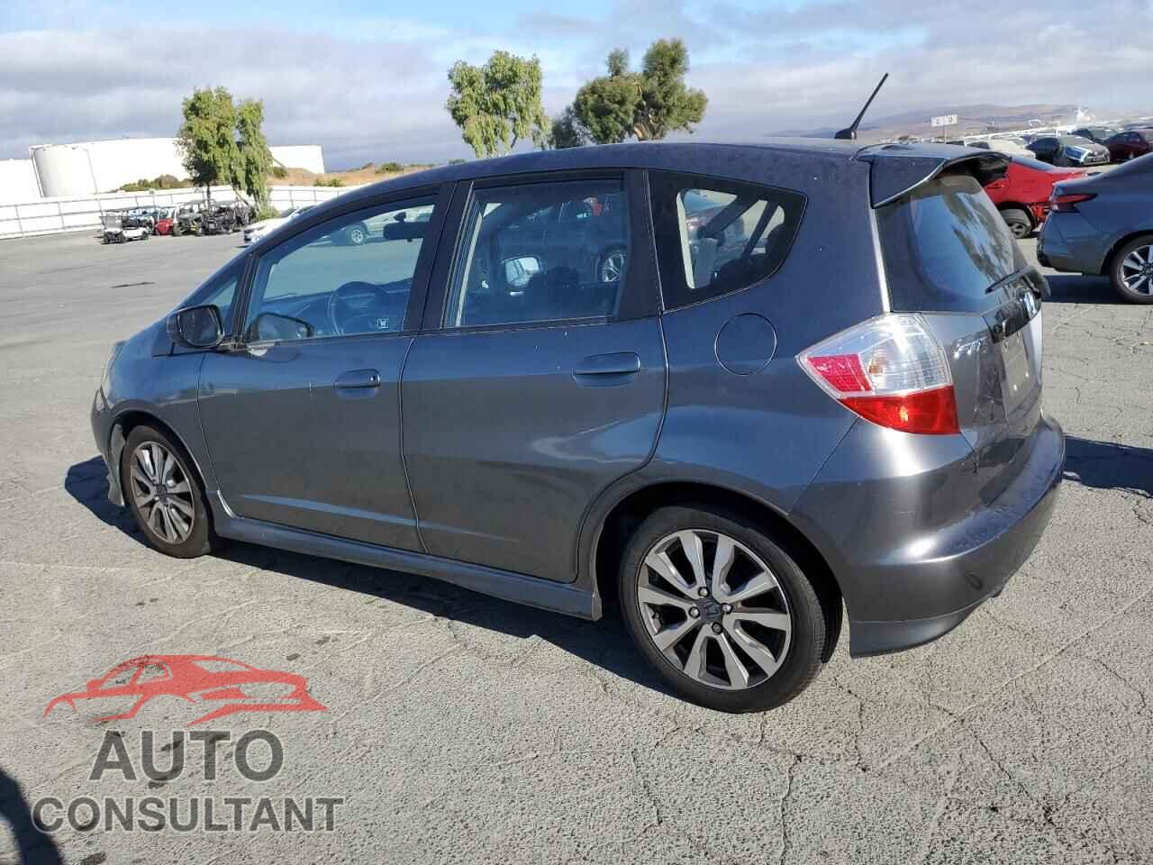 HONDA FIT 2013 - JHMGE8H51DC077204