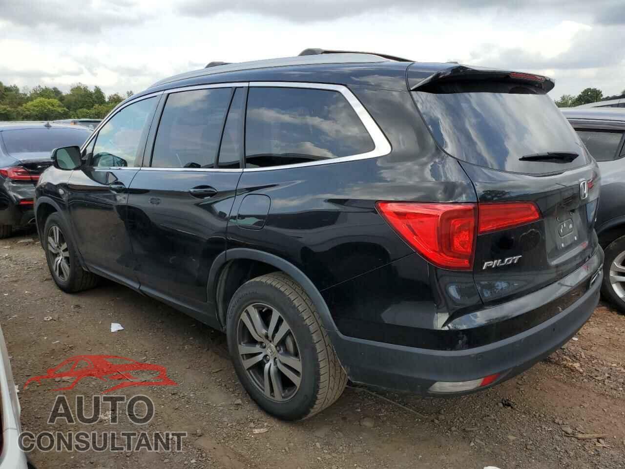 HONDA PILOT 2017 - 5FNYF6H68HB025996