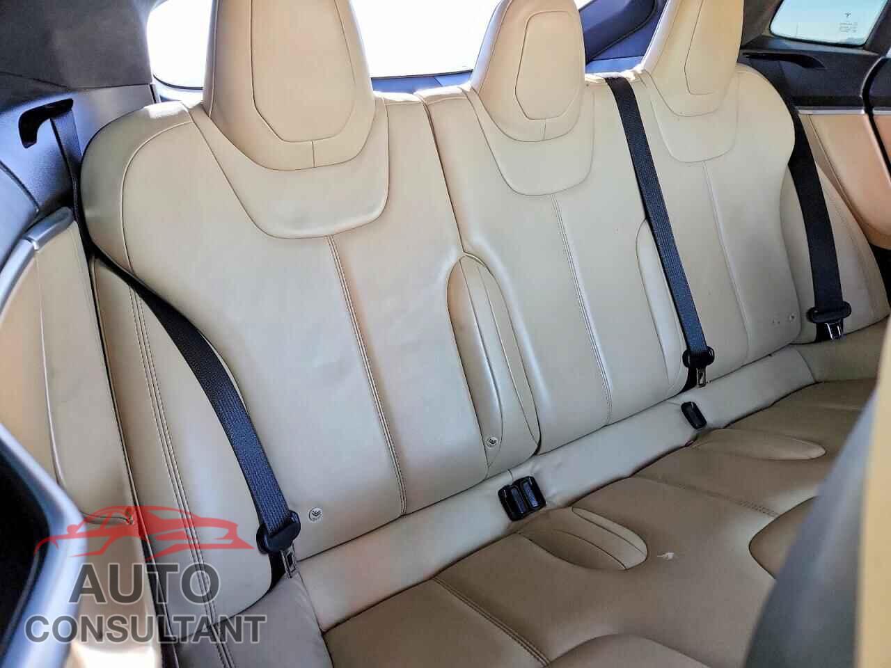 TESLA MODEL S 2015 - 5YJSA1E25FF108601