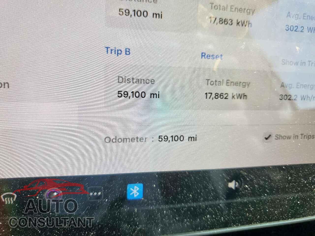 TESLA MODEL Y 2020 - 5YJYGDEE5LF045161