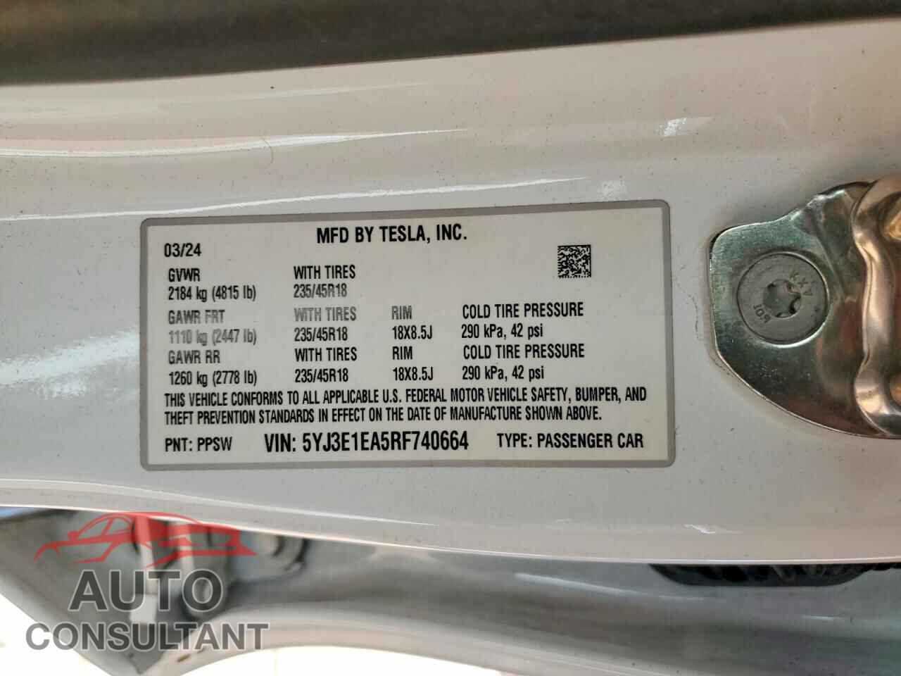 TESLA MODEL 3 2024 - 5YJ3E1EA5RF740664