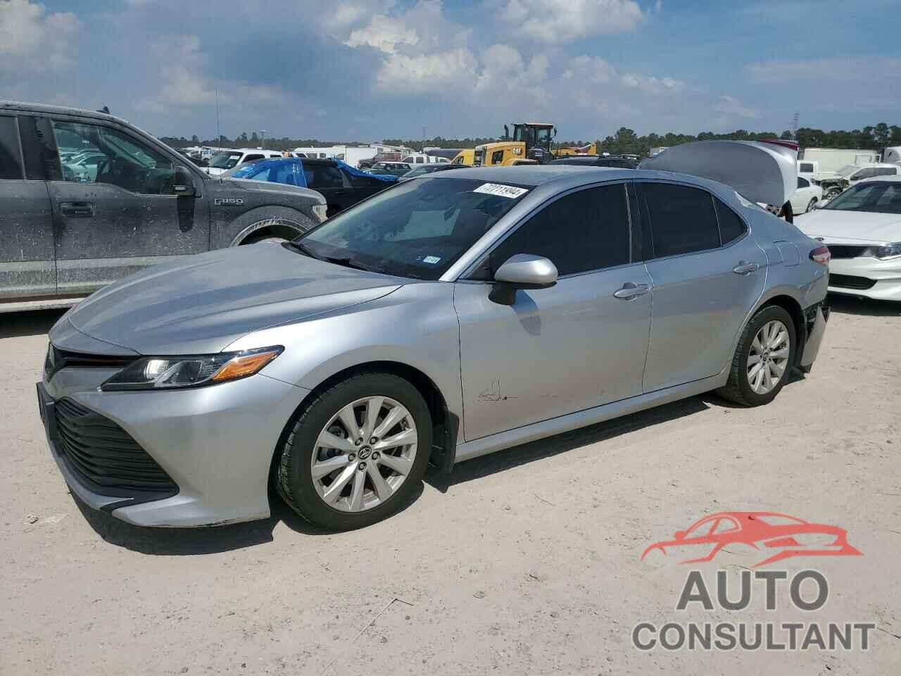 TOYOTA CAMRY 2018 - 4T1B11HK7JU083238