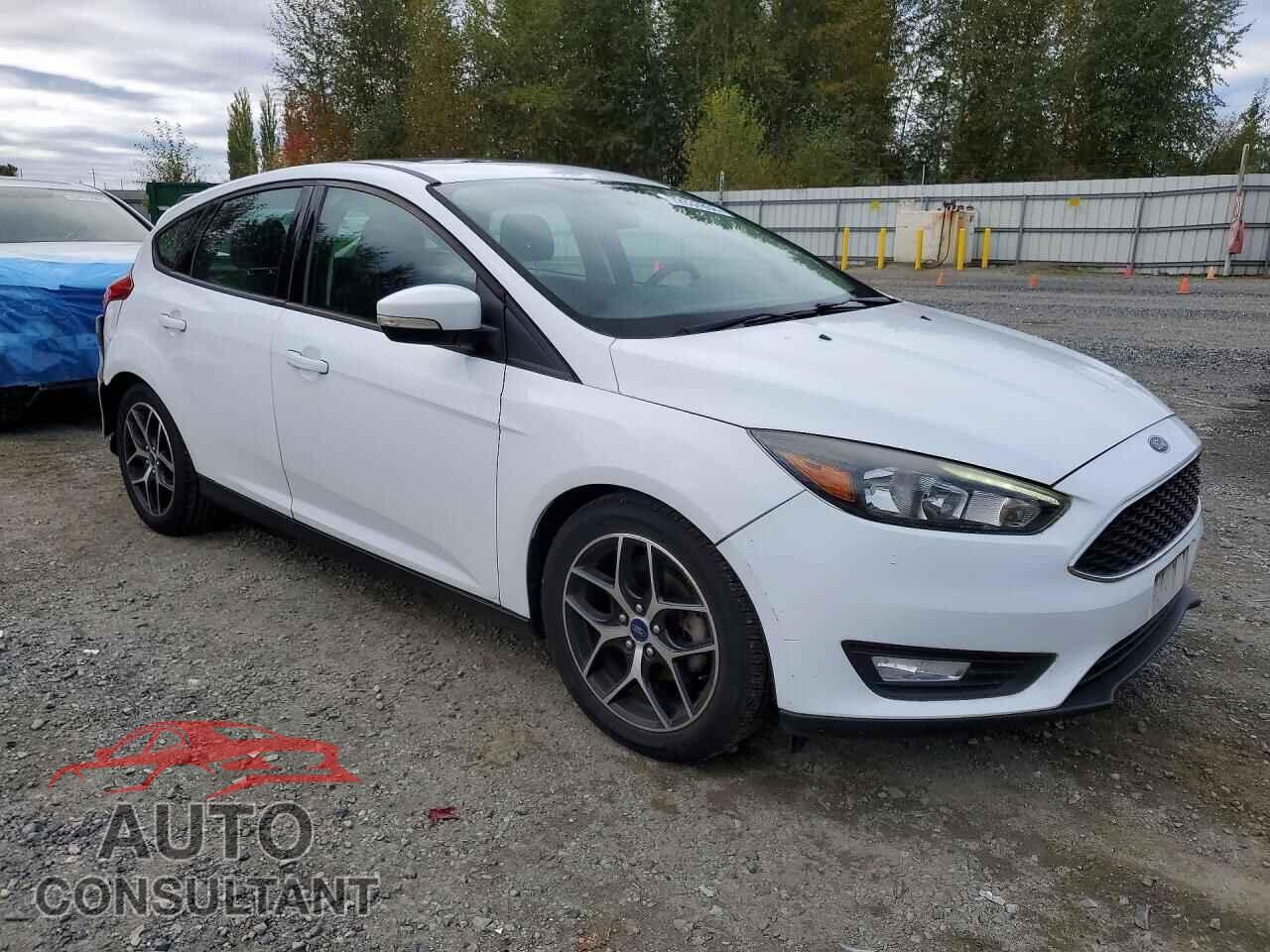 FORD FOCUS 2017 - 1FADP3M26HL266732