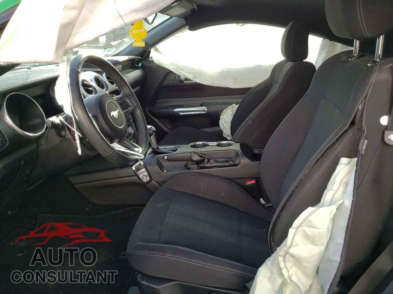 FORD MUSTANG 2019 - 1FA6P8TH2K5118911