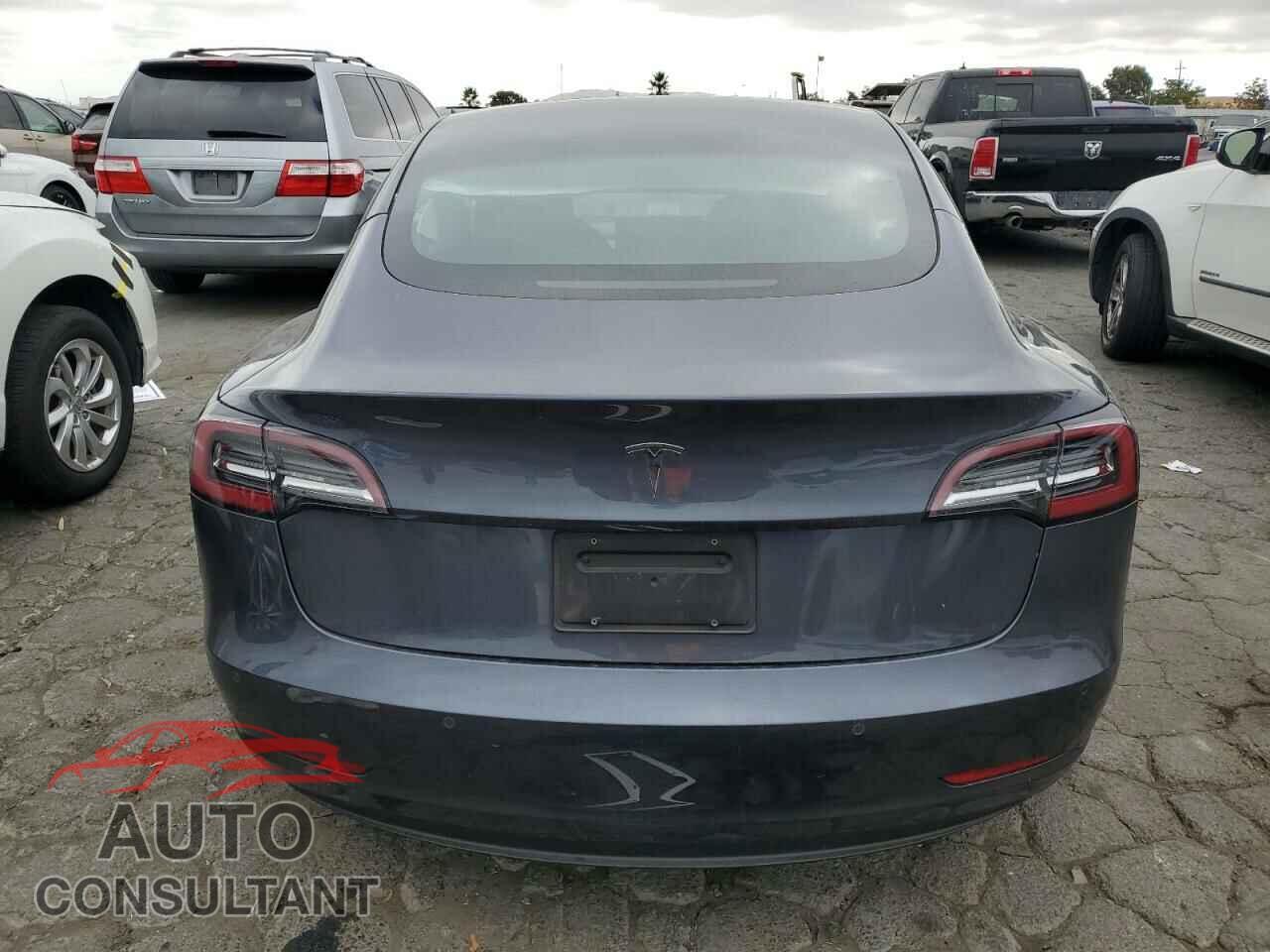 TESLA MODEL 3 2022 - 5YJ3E1EAXNF358978