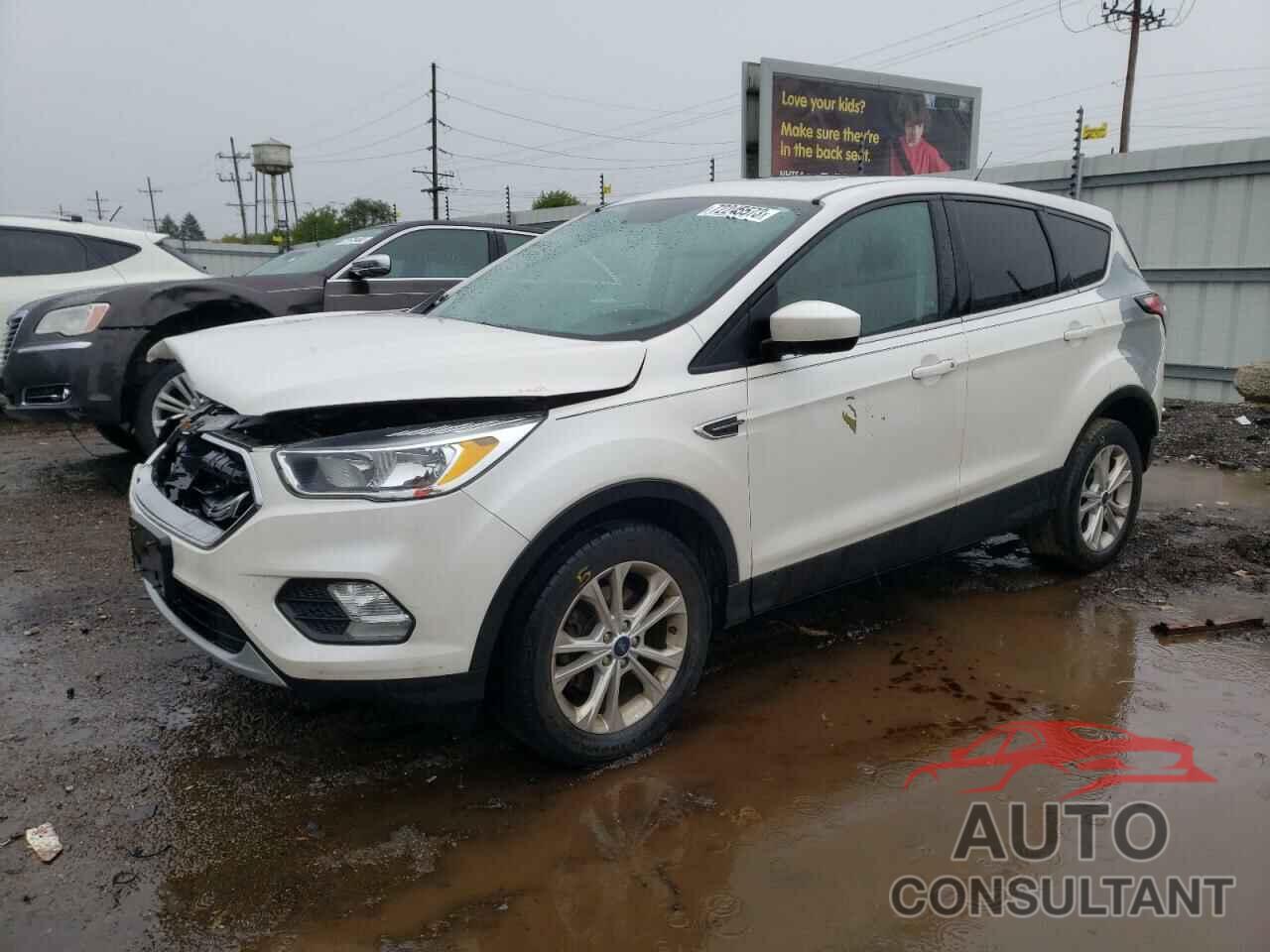 FORD ESCAPE 2017 - 1FMCU0GD6HUC08796