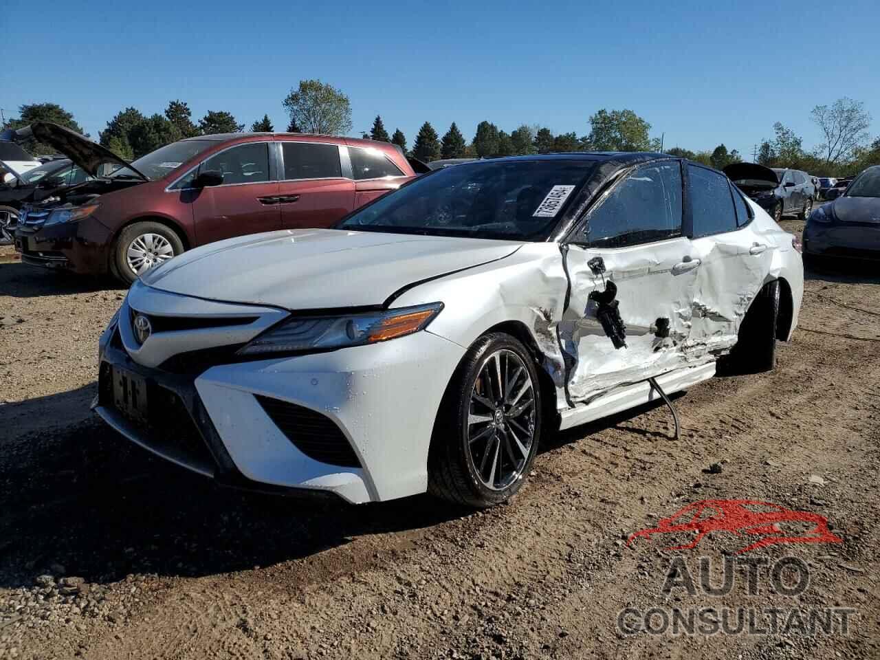 TOYOTA CAMRY 2018 - 4T1BZ1HK9JU001759