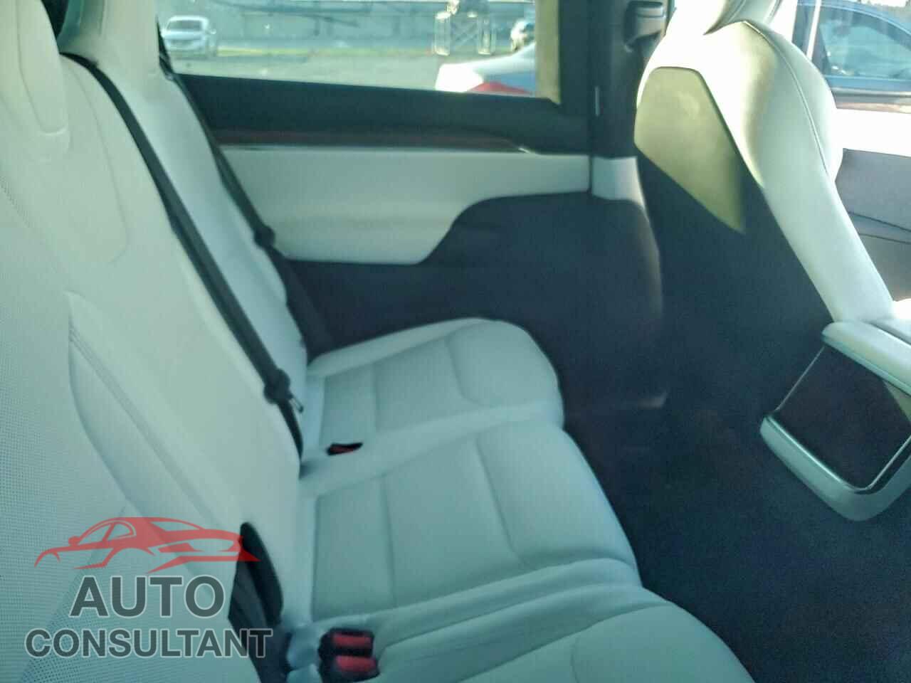 TESLA MODEL X 2024 - 7SAXCDE59RF436624