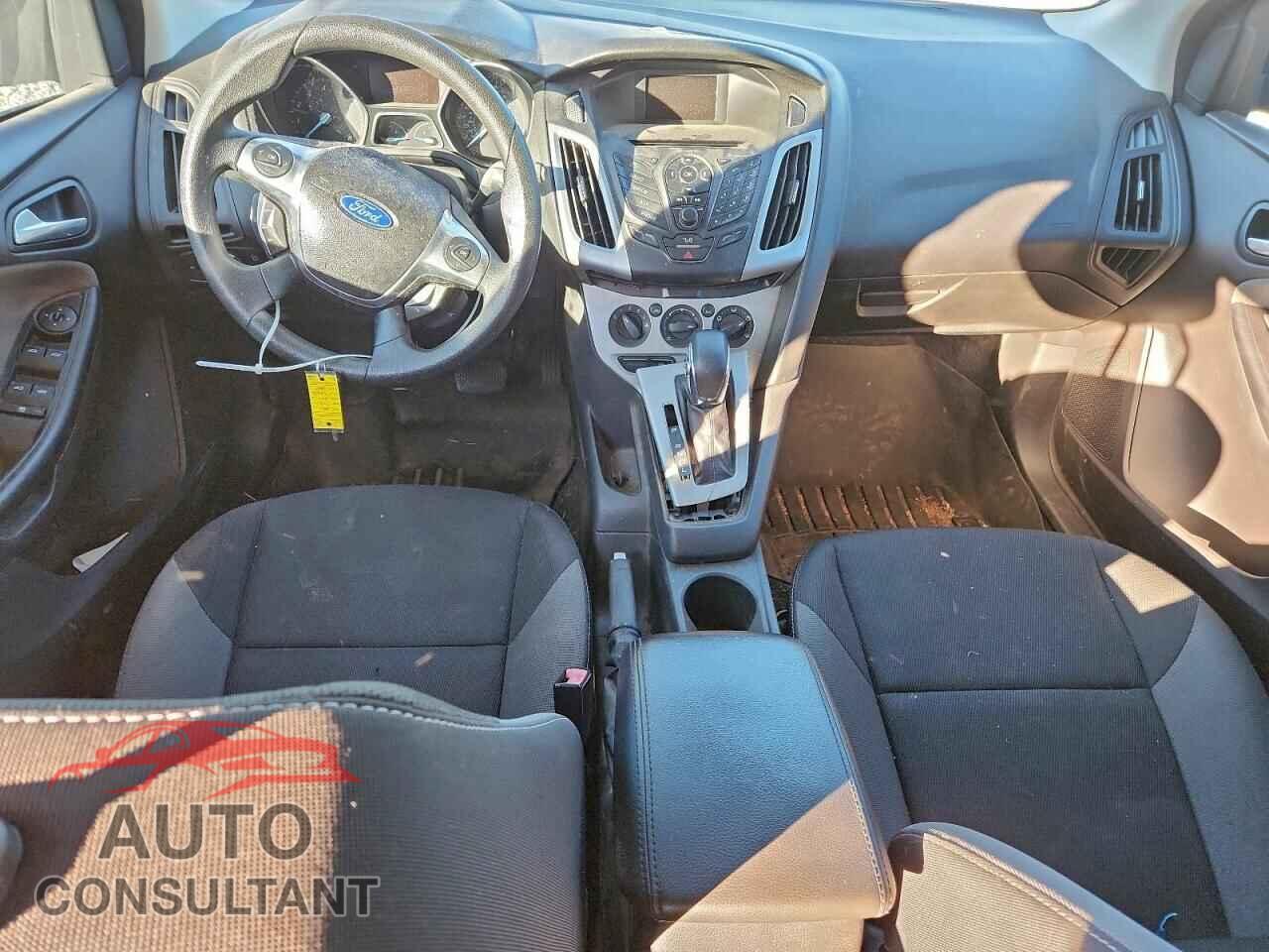 FORD FOCUS 2012 - 1FAHP3K26CL270812