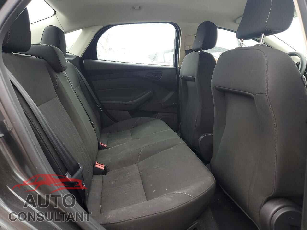 FORD FOCUS 2016 - 1FADP3E29GL230577