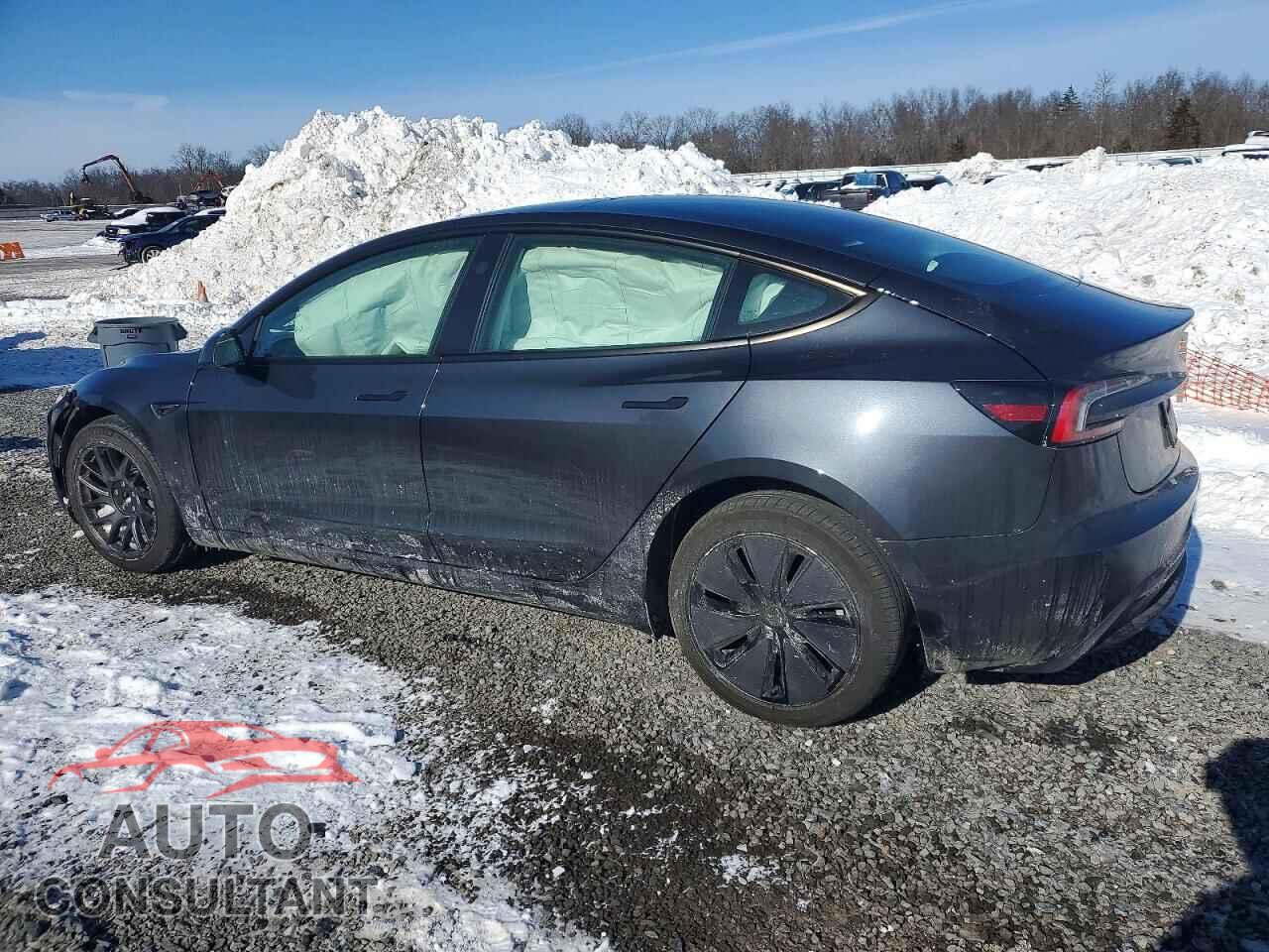 TESLA MODEL 3 2025 - 5YJ3E1EA2SF965615