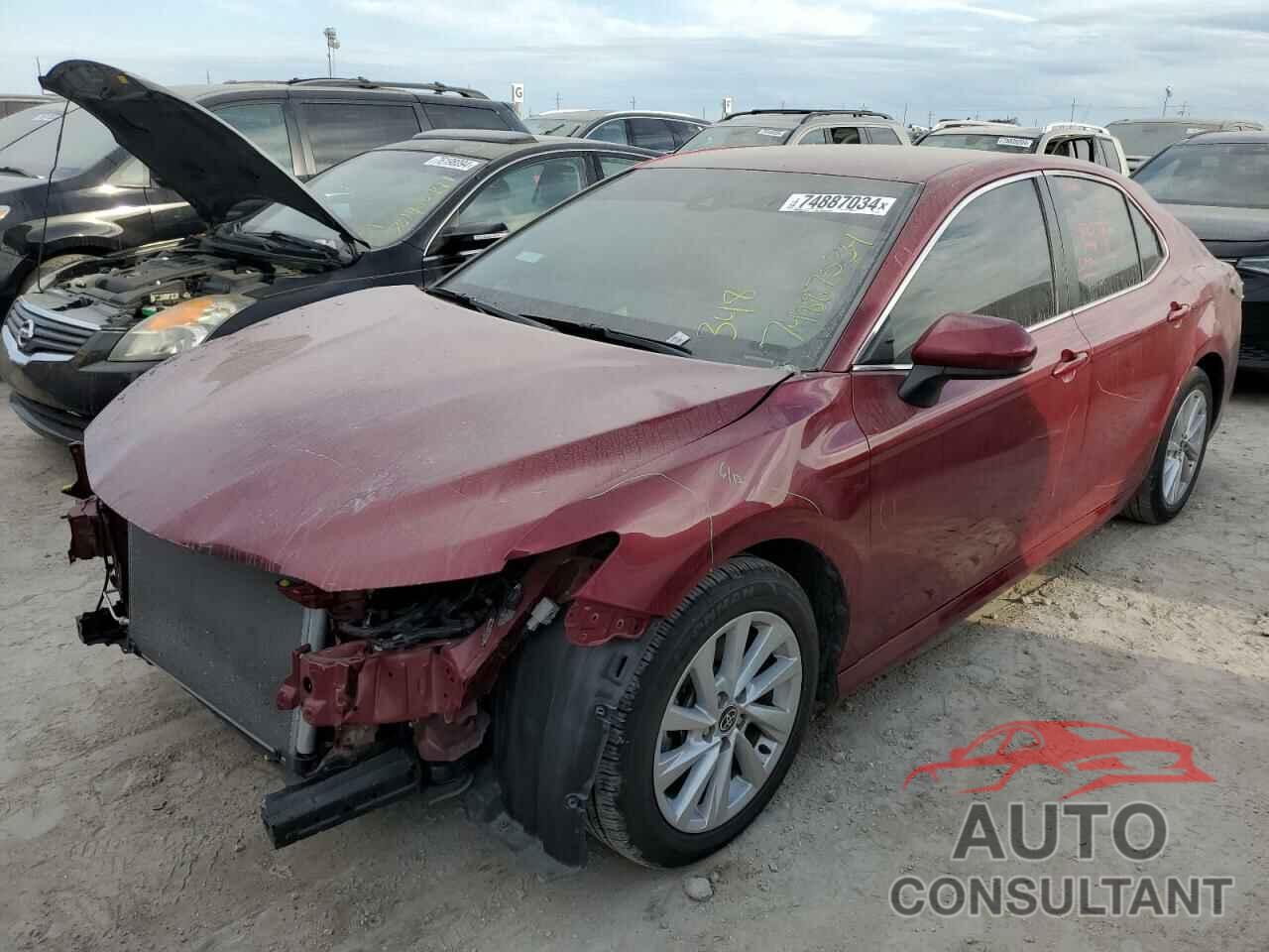 TOYOTA CAMRY 2022 - 4T1C11AK5NU646095