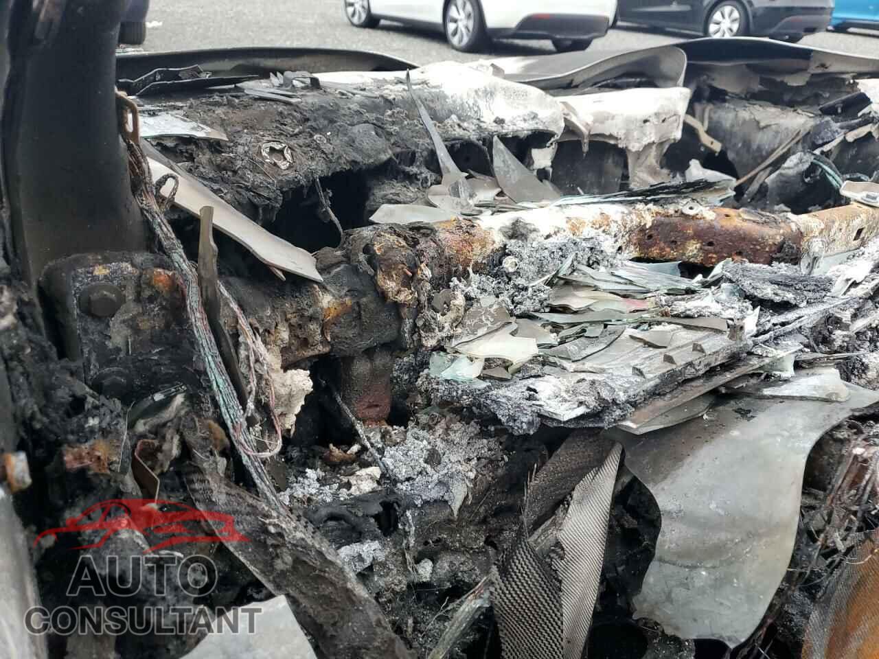TESLA MODEL S 2021 - 5YJSA1E63MF452301