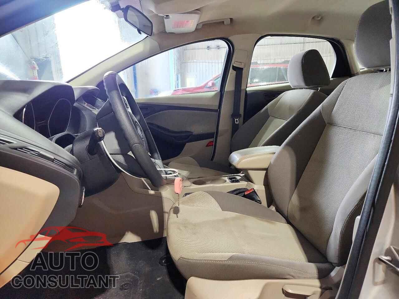 FORD FOCUS 2012 - 1FAHP3F27CL440413