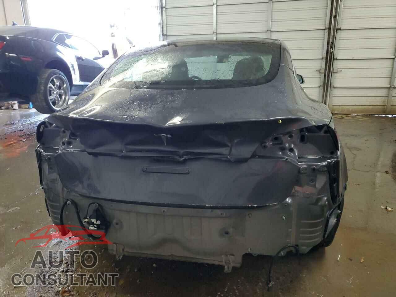 TESLA MODEL 3 2020 - 5YJ3E1EA2LF658124