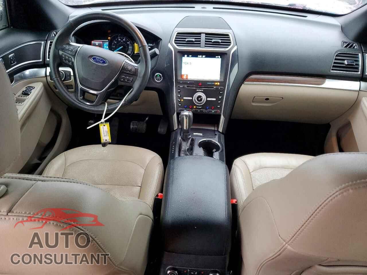 FORD EXPLORER 2018 - 1FM5K7F8XJGB26523