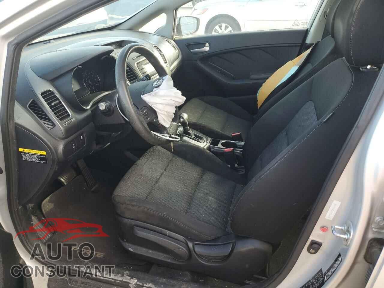 KIA FORTE 2017 - 3KPFK4A71HE124448