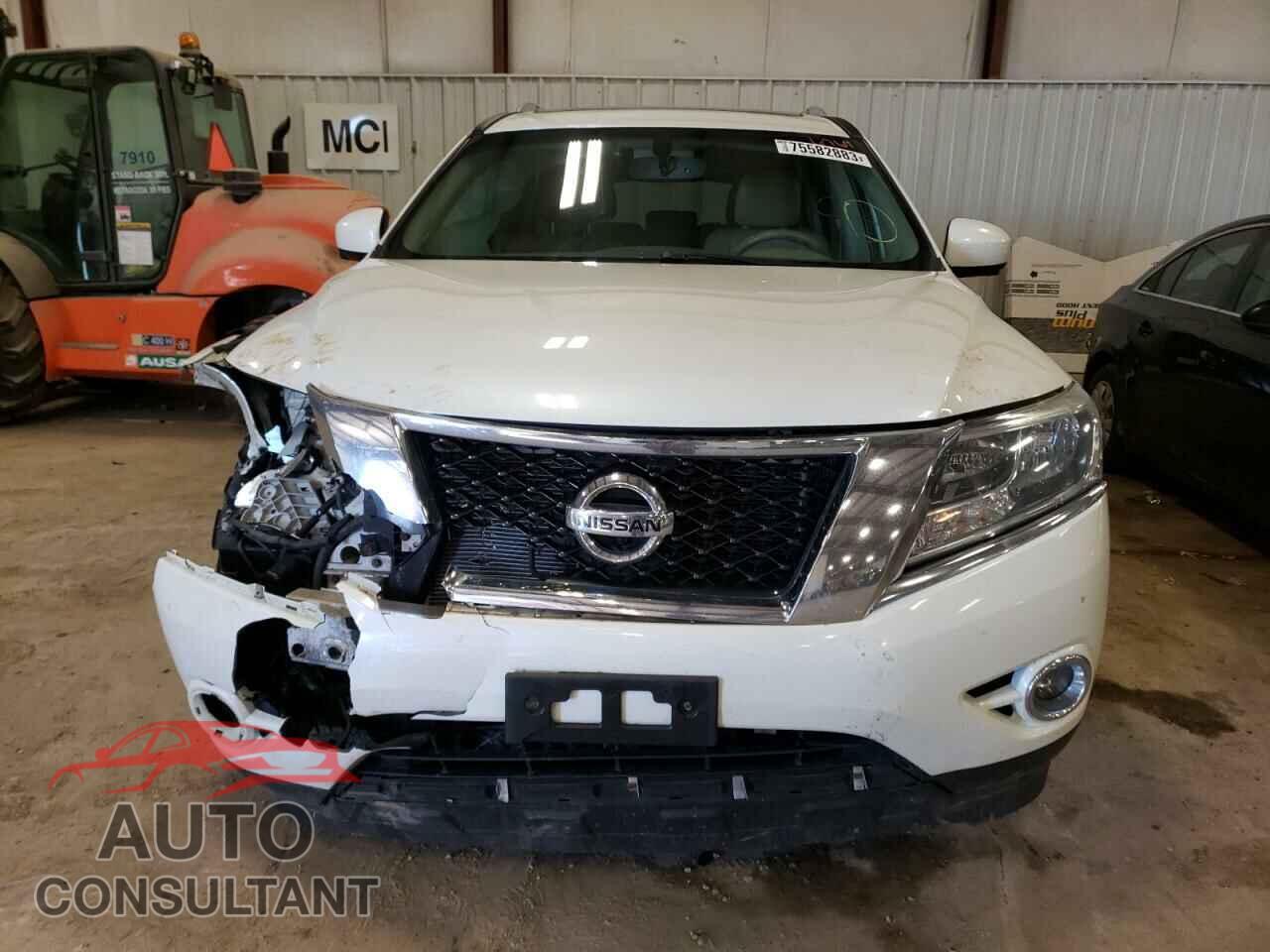 NISSAN PATHFINDER 2015 - 5N1AR2MM1FC636769
