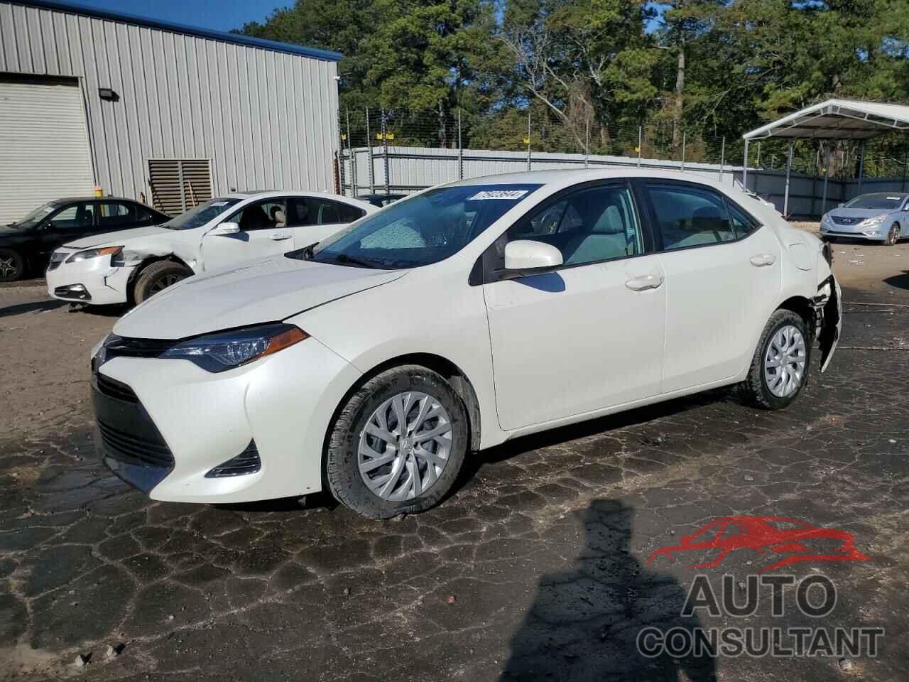TOYOTA COROLLA 2018 - 5YFBURHE4JP778276