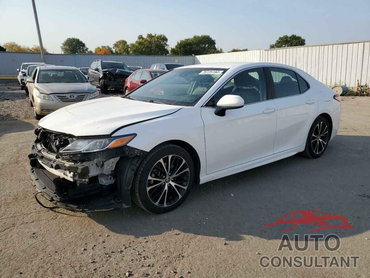 TOYOTA CAMRY 2018 - 4T1B11HK9JU596765
