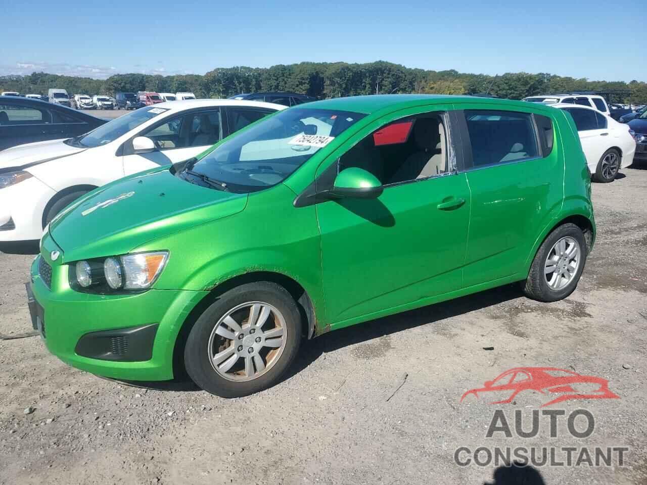 CHEVROLET SONIC 2015 - 1G1JC6SG5F4138927