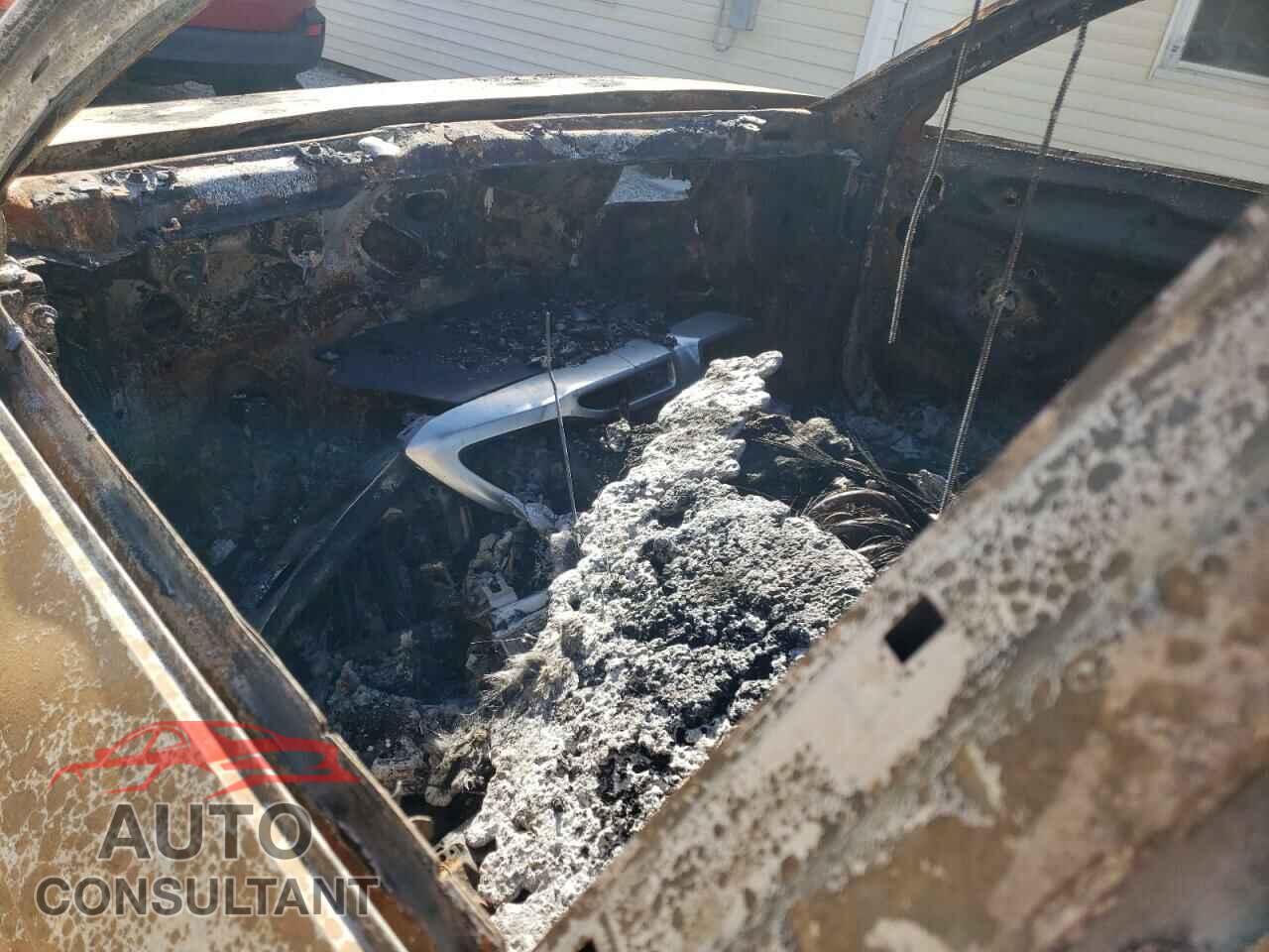 AUDI A4 2017 - WAUDNAF49HN044111